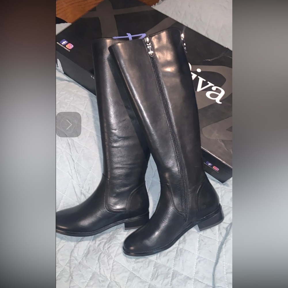 AquaDiva - Black *Waterproof* Leather - Over the knee boot - size 6 - NWT
